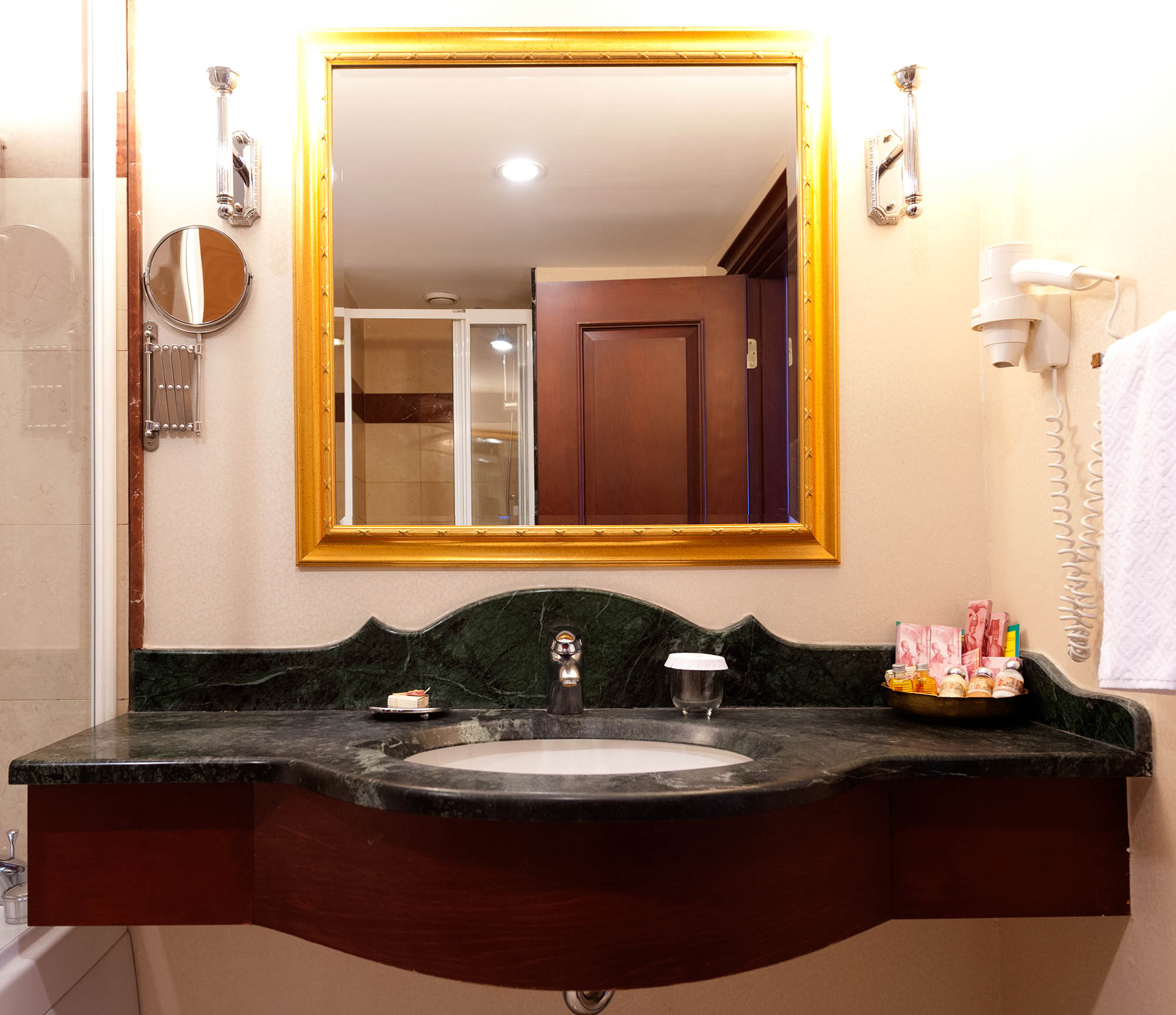 68.Bathroom Detail_Gordion_Hotel kopya
